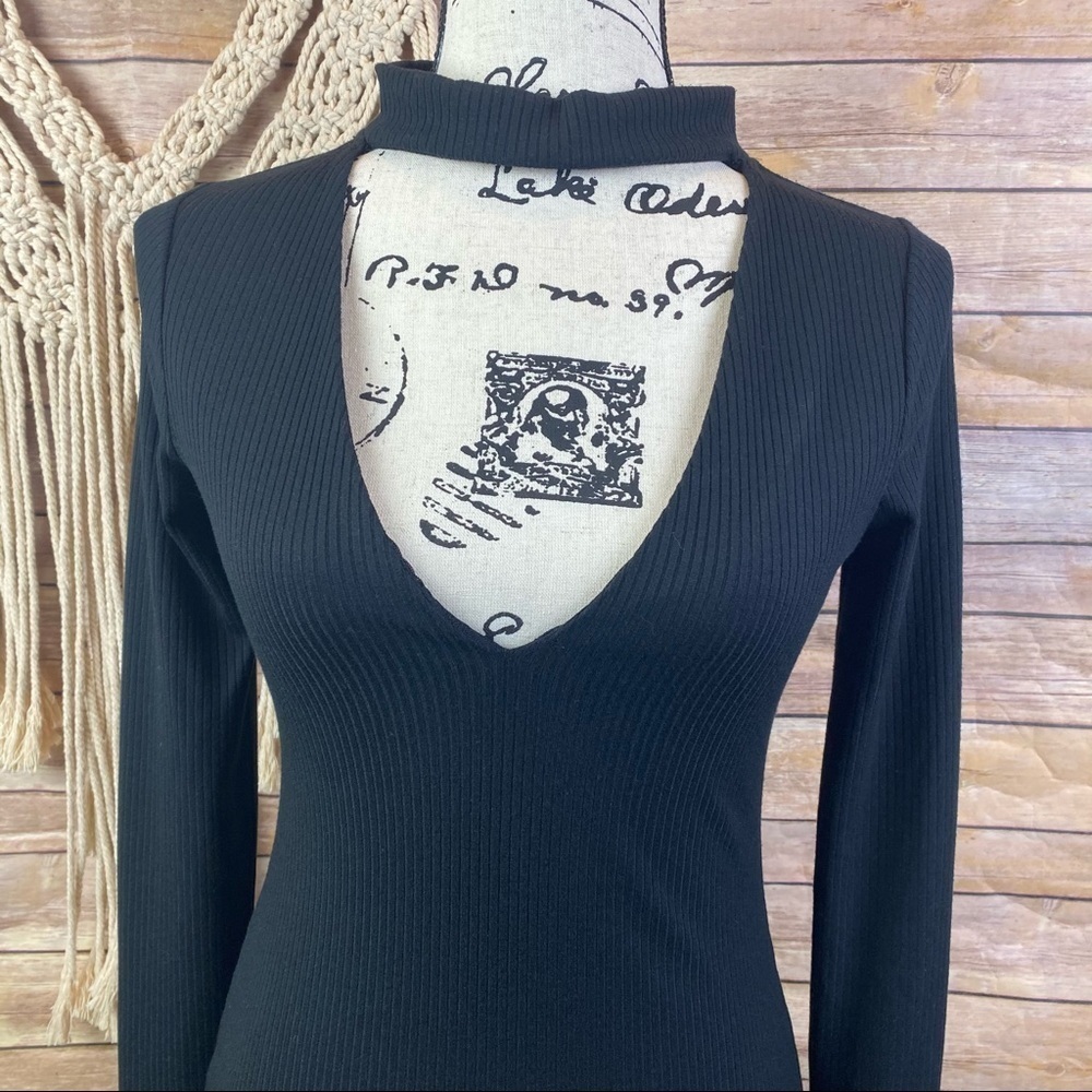 Urban Outfitters | ‘Tania’ Cut-Out Mock-Neck Dress - Picture 3 of 8